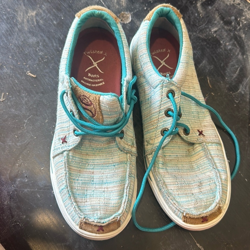 Twisted x looper. Worn..  but still have lots of life left